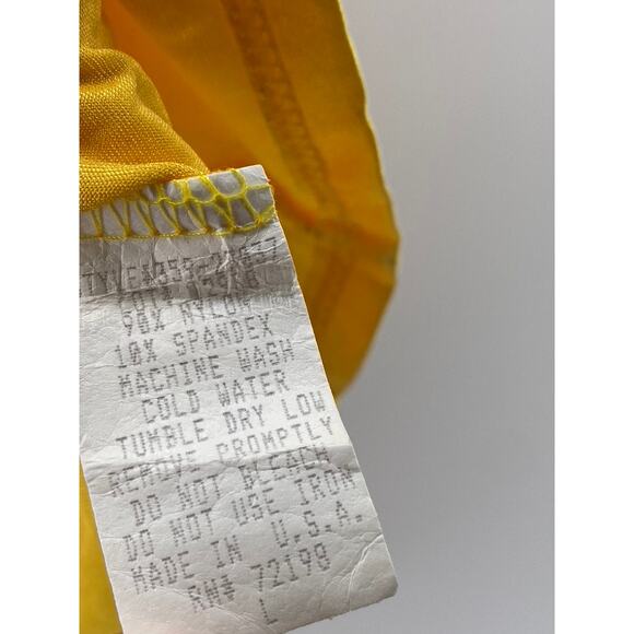 COOLWEAR USA Women's Yellow-Black Shiny Crewneck Short Sleeve Cropped Top SZ L - Picture 8 of 9